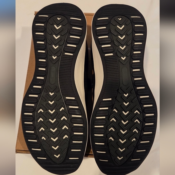 Allbirds Black and White Runner Protect Sneakers - Picture 4 of 7